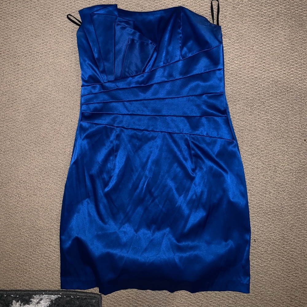 JESSICA MCCLINTOCK silky mini dress